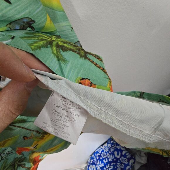 INGEAR Resort Tropical Hawaiian Tiki Shirt Toucan Skulls Palm Trees Pineapple M - Picture 4 of 10